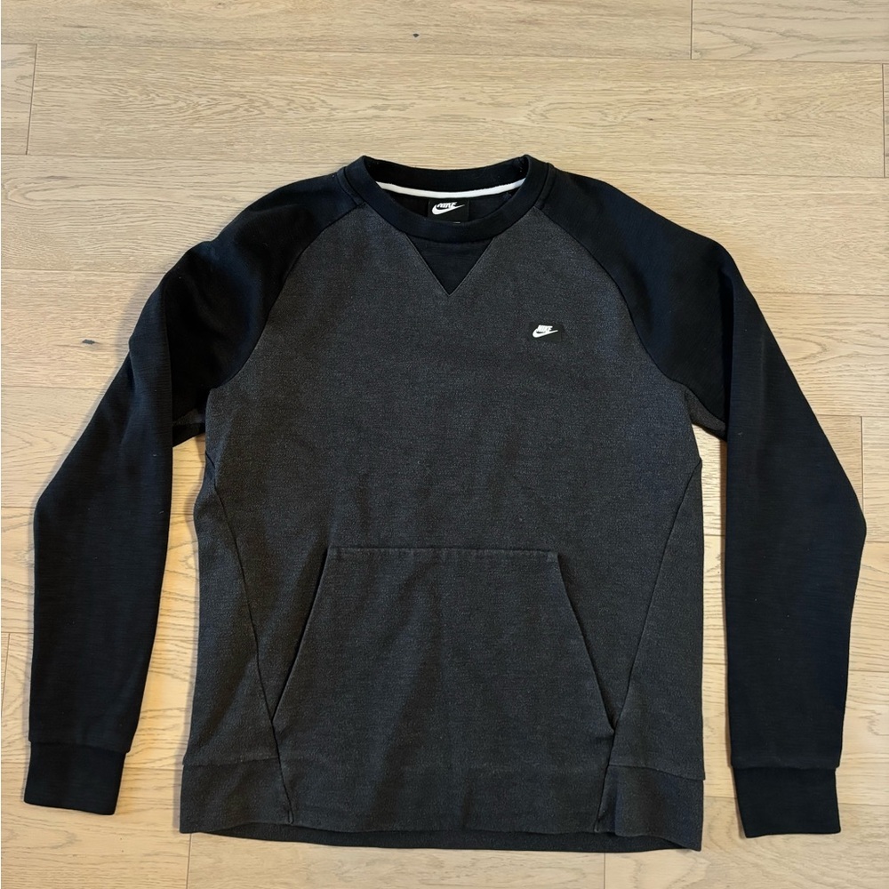 Nike Men's Black And Grey Crewneck Sweater